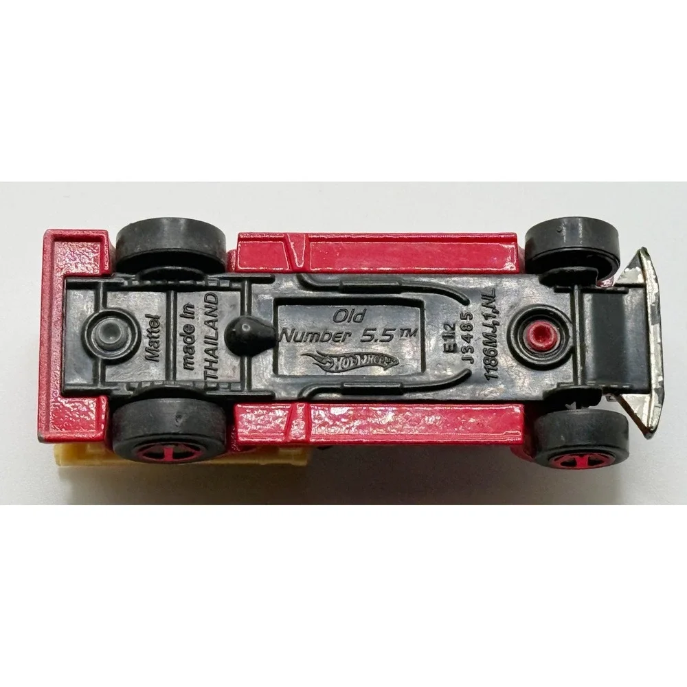 Mattel Hot Wheels‎ Red Black Old Number 5.5 Fire Dept Ladder Truck Diecast